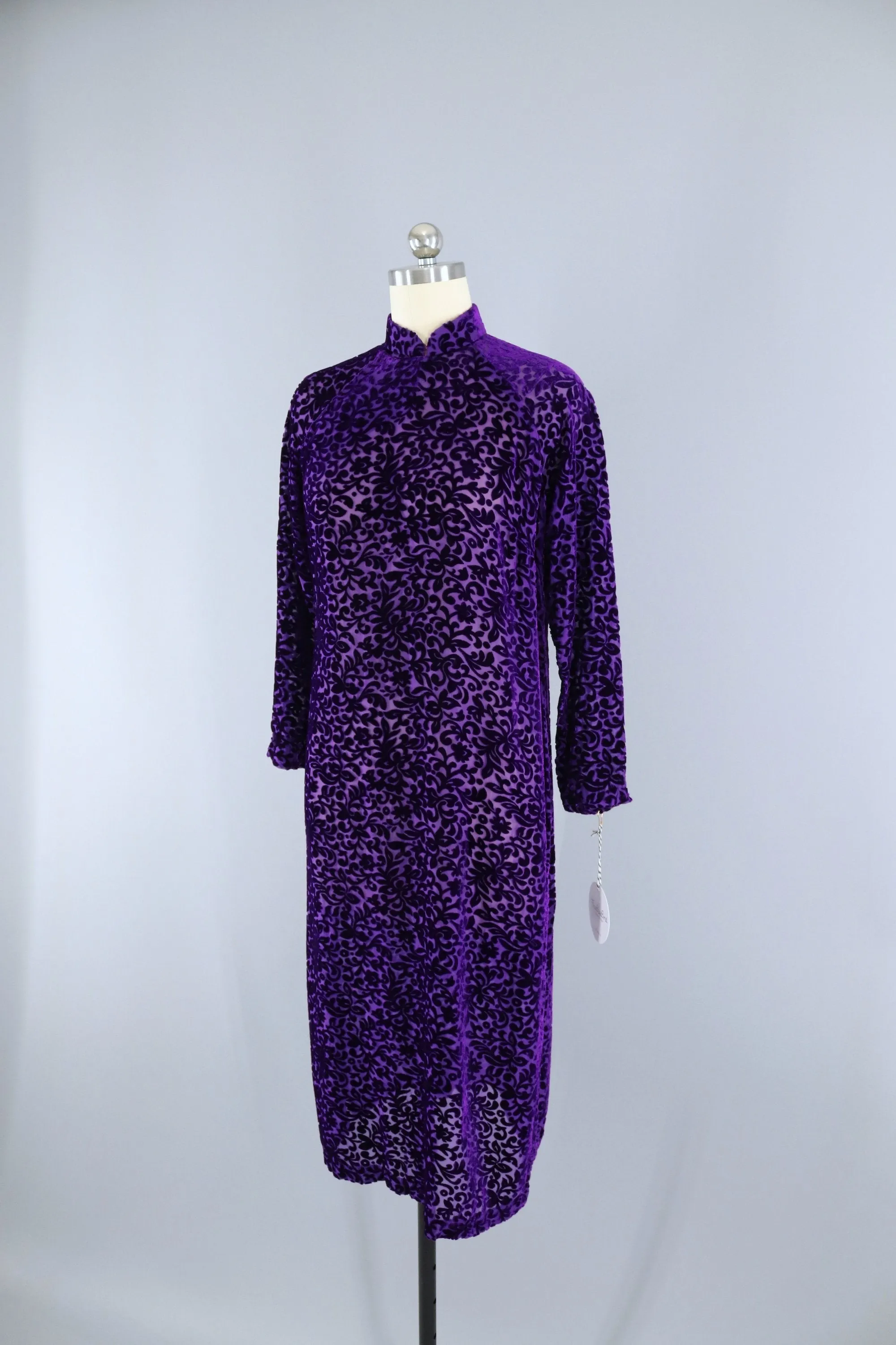 Vintage 1970s 1980s Ao Dai Vietnamese Dress / Sheer Purple Velvet Devore